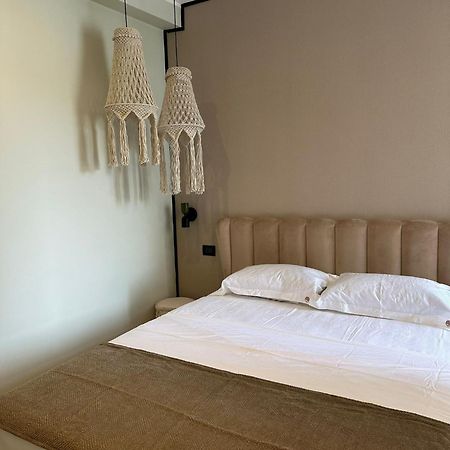 Mandarin Apulia 10 B&B Bari Bagian luar foto