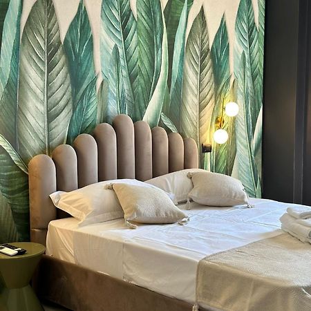 Mandarin Apulia 10 B&B Bari Bagian luar foto